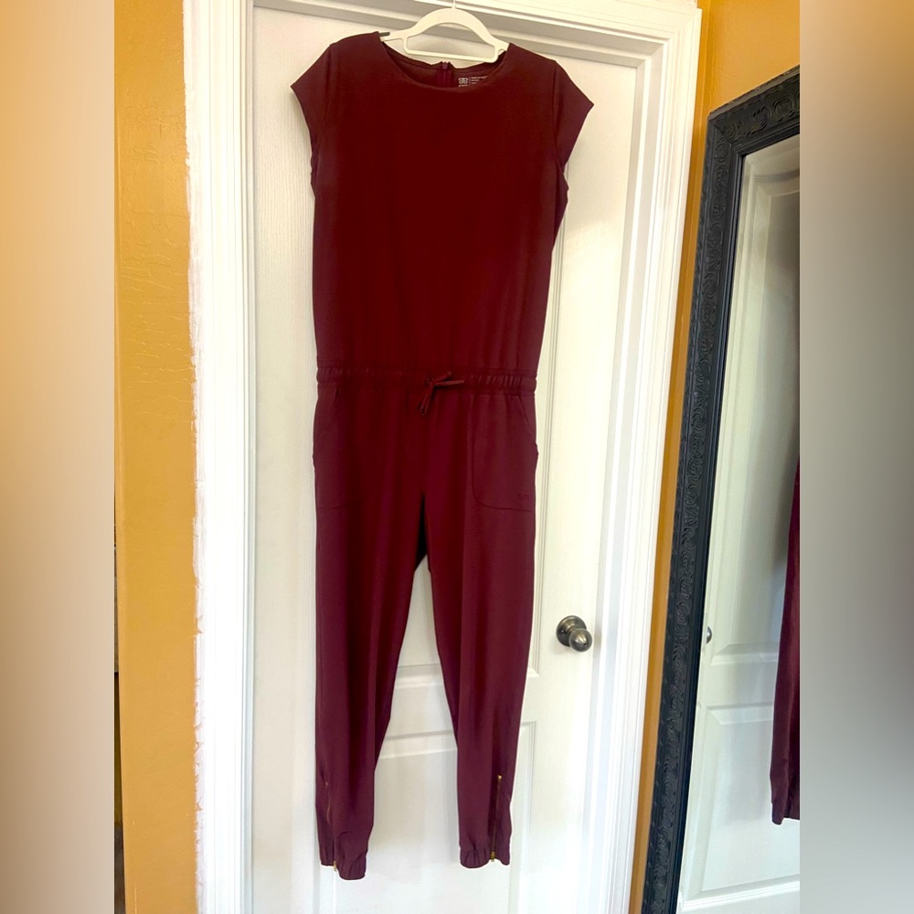 Albion Fit jumpsuit burgundy size small